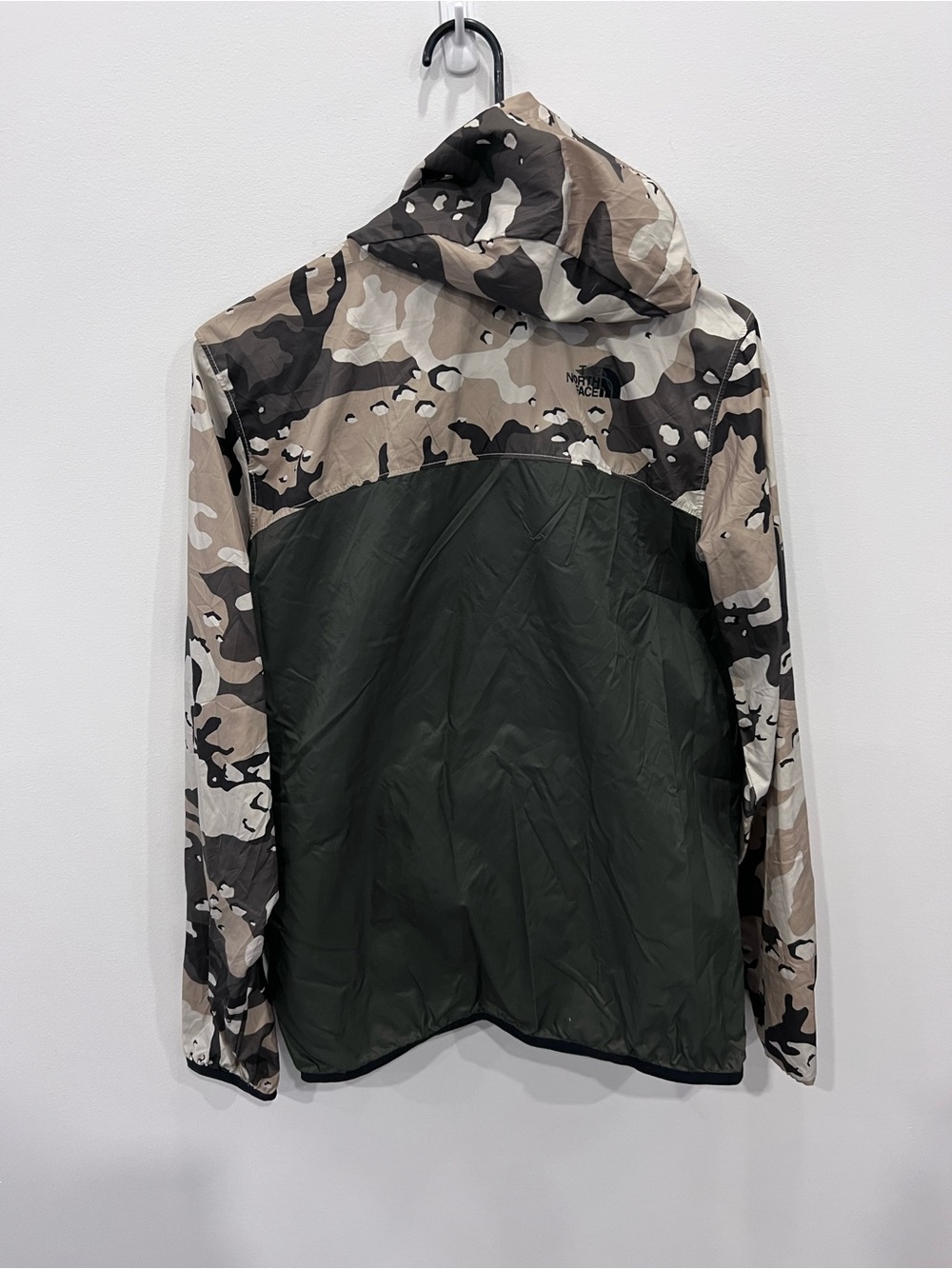 The North Face Boys Packable Windbreaker Anorak Jacket Camo Green Size XL 18/20 - Picture 7 of 8